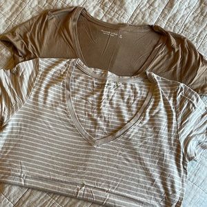 Abercrombie & Fitch | Drapey V-neck Tees